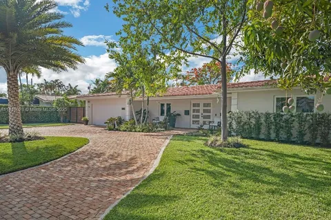 8005 SW 89th St, Miami FL 33156