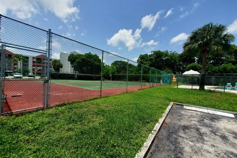 9455 W Flagler St # 410C, Miami FL 33174