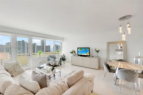3200 NE 36th St # 1221, Fort Lauderdale FL 33308