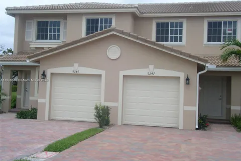 9247 Chambers St, Tamarac FL 33321