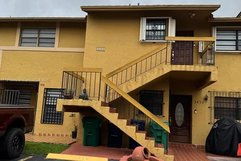 3434 SW 112th Ave # 2, Miami FL 33165
