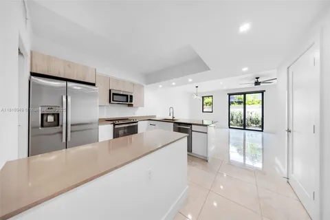 4133 N Oak Pl # 4133, Dania Beach FL 33314