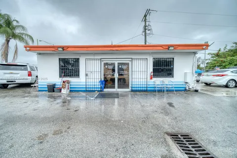 Univista Franchise For Sale In Allapatah, Miami FL 33142