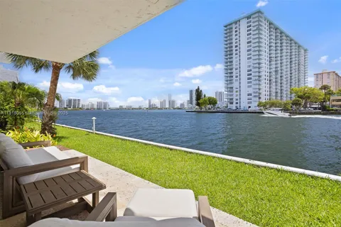 4000 NE 170th St # 108, North Miami Beach FL 33160