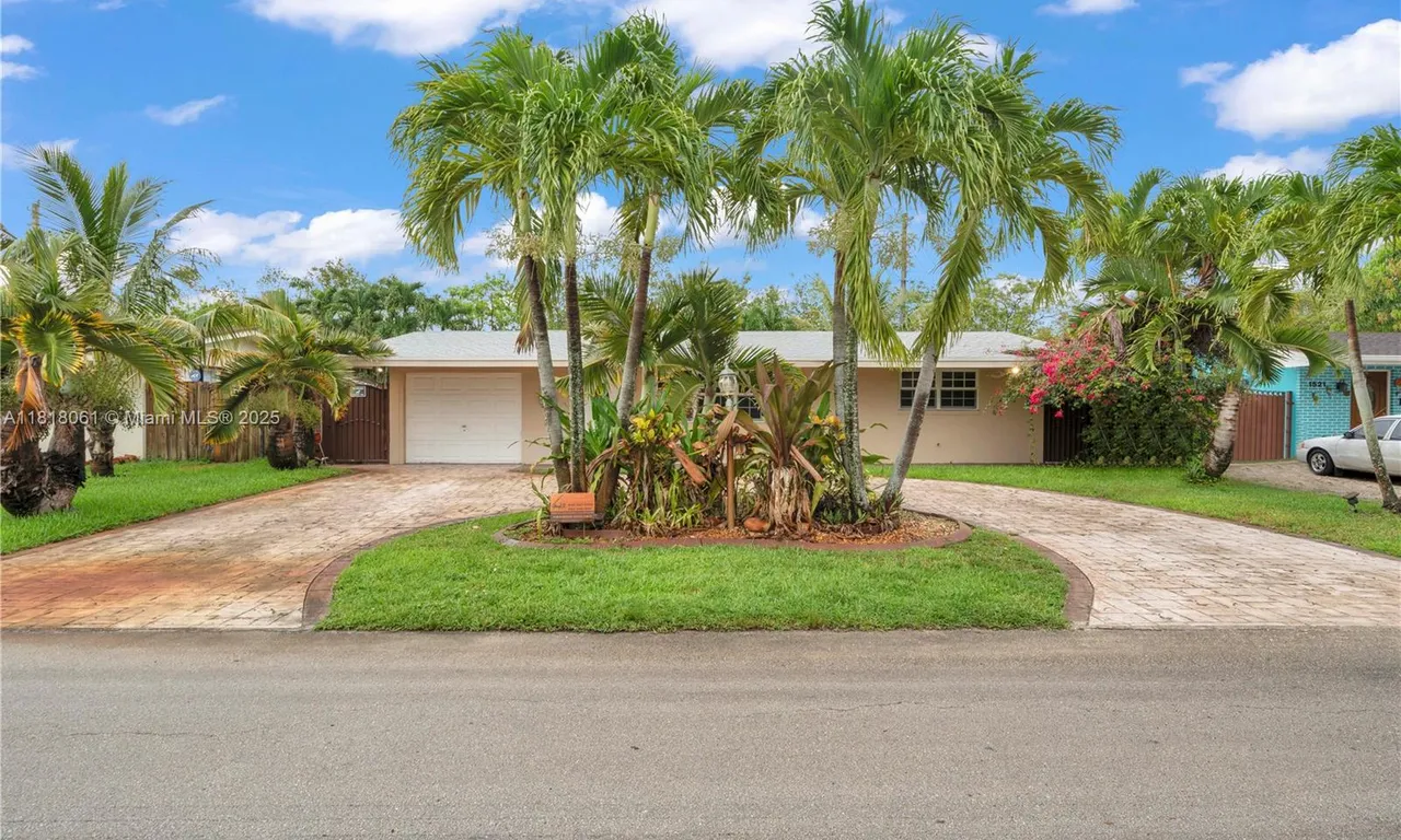 1531 NW 81st Ave # 0, Pembroke Pines FL 33024