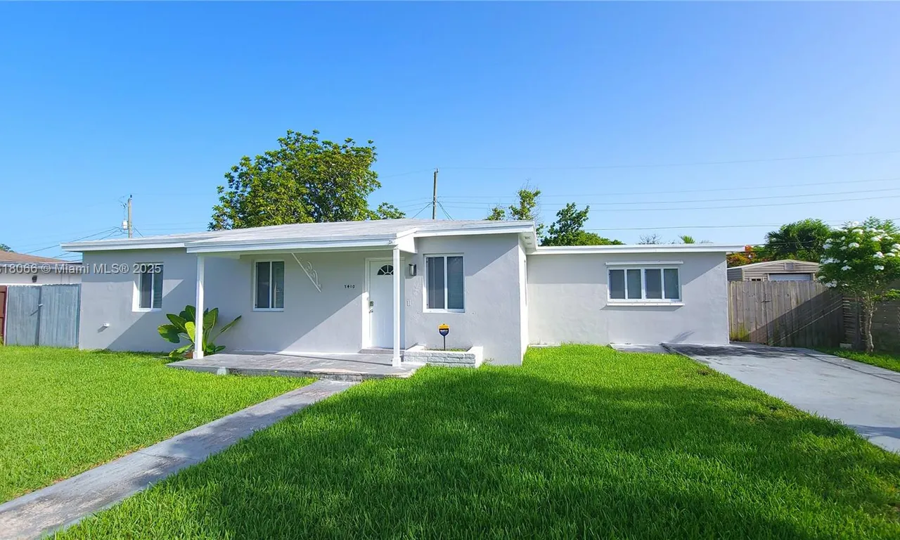 7410 SW 37th St, Miami FL 33155