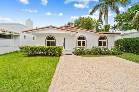 5840 SW 42nd Ter, Miami FL 33155