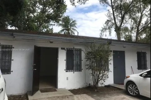 7801 NW 6th Ave # 1, Miami FL 33150