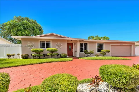 4500 NW 7th St, Plantation FL 33317