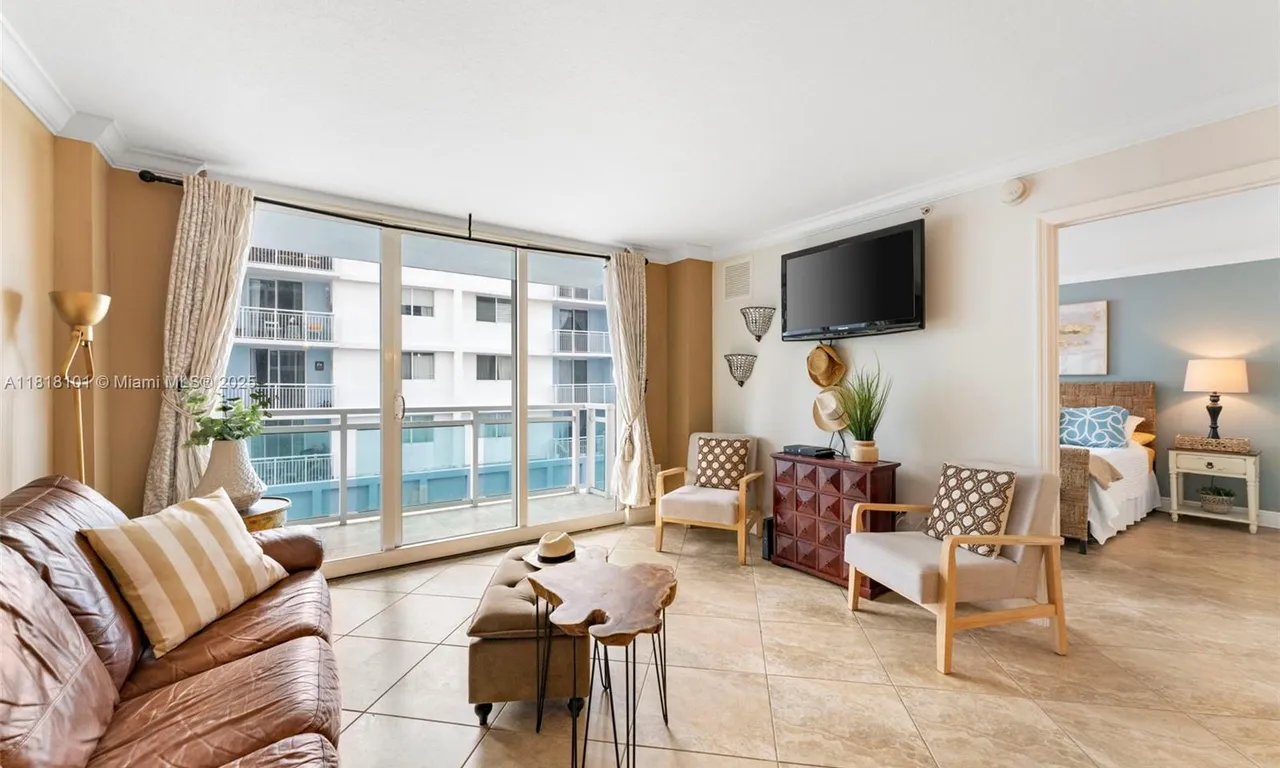 6917 Collins Ave # 506, Miami Beach FL 33141