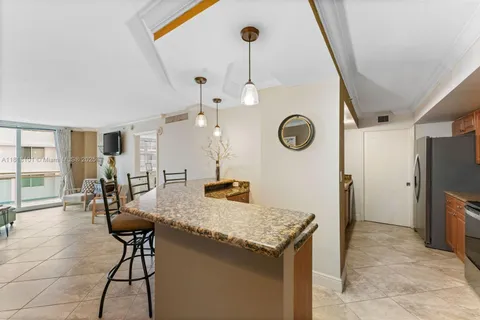 6917 Collins Ave # 506, Miami Beach FL 33141