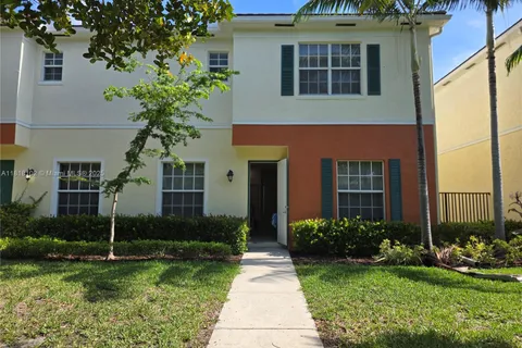146 SW 7th Ct, Pompano Beach FL 33060