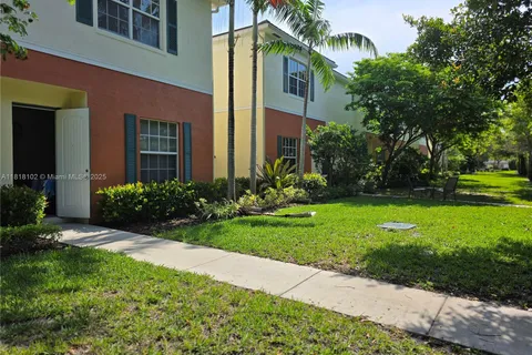 146 SW 7th Ct, Pompano Beach FL 33060