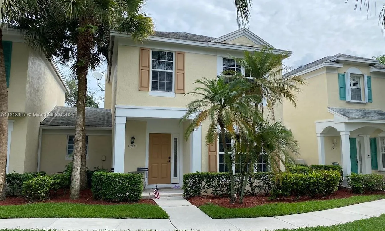 10931 Jewel Box Ln, Tamarac FL 33321