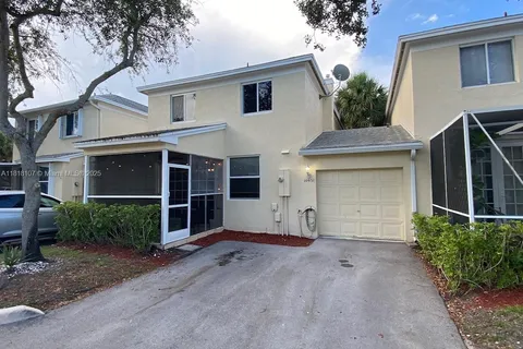 10931 Jewel Box Ln, Tamarac FL 33321