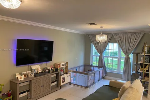 10931 Jewel Box Ln, Tamarac FL 33321