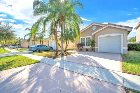 3016 SW 179th Ave, Miramar FL 33029