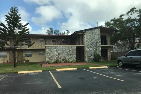 3905 SW 78th Ct # 106, Miami FL 33155