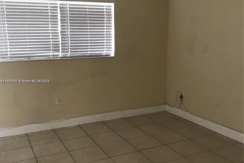 3905 SW 78th Ct # 106, Miami FL 33155