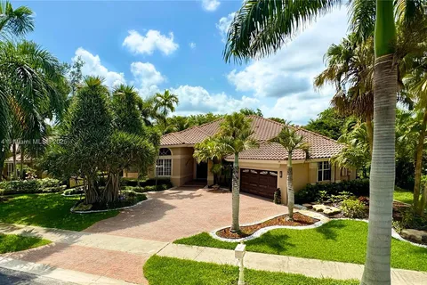 375 Sabal Way, Weston FL 33326