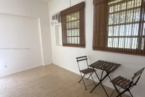 242 NE 127th St, North Miami FL 33161