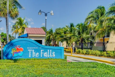 14036 SW 90th Ave, Miami FL 33176
