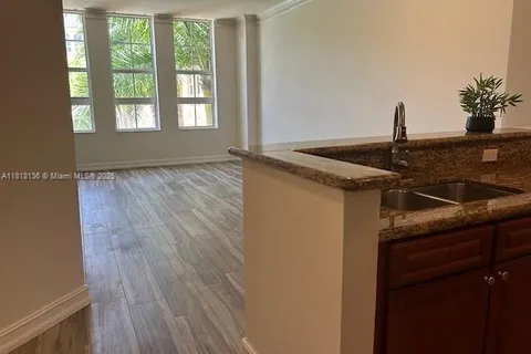 3001 NE 185th St # 418, Aventura FL 33180