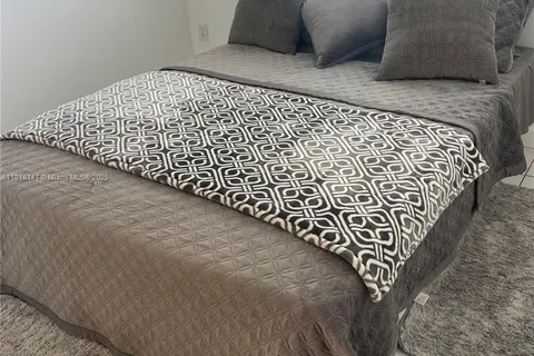 1390 Ocean Dr # 302, Miami Beach FL 33139