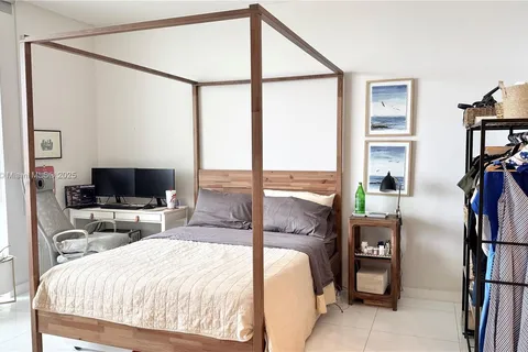 1050 Brickell Ave # 3206, Miami FL 33131