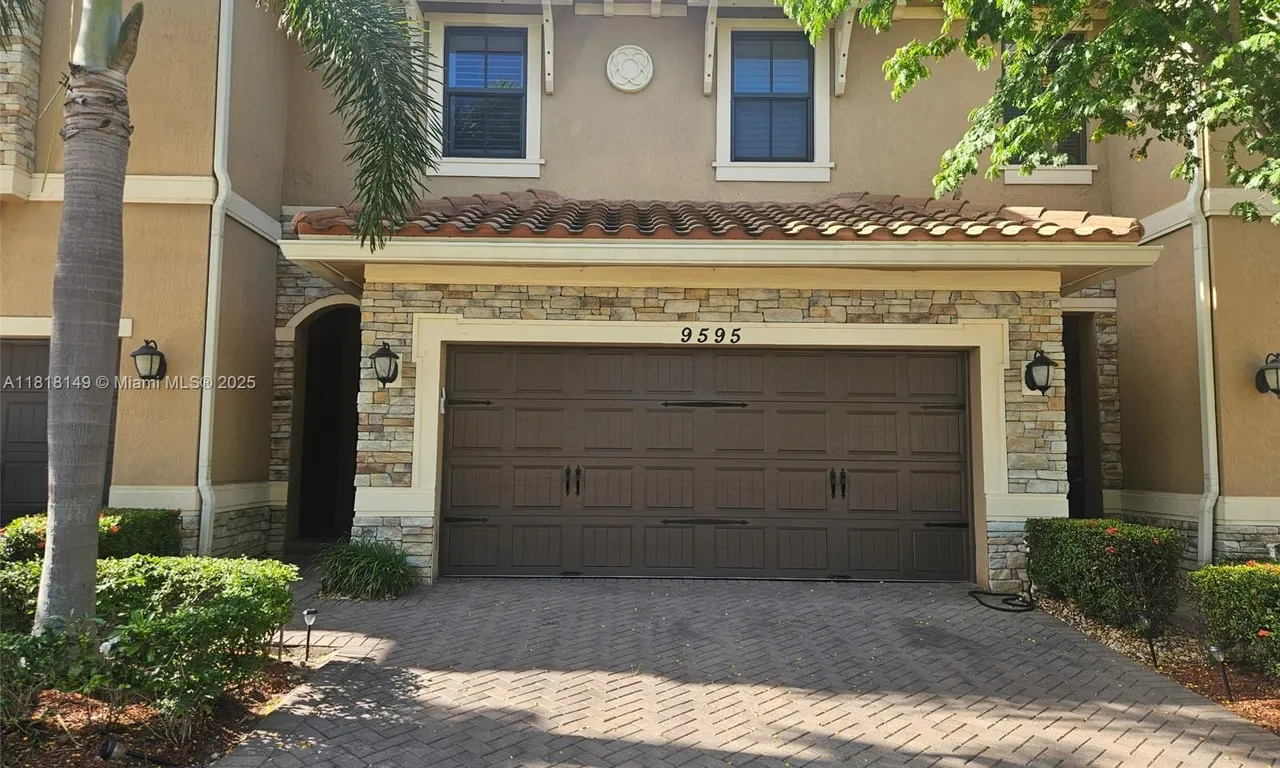 9595 N Town Parc Cir N, Parkland FL 33076