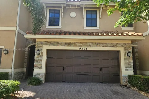 9595 N Town Parc Cir N, Parkland FL 33076