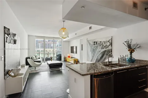951 Brickell Ave # 3700, Miami FL 33131