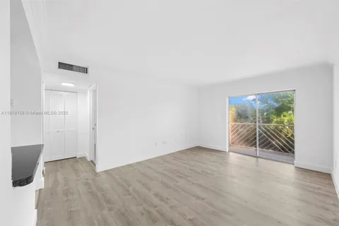 4325 NW South Tamiami Canal Dr # 306, Miami FL 33126