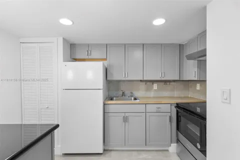 4325 NW South Tamiami Canal Dr # 306, Miami FL 33126