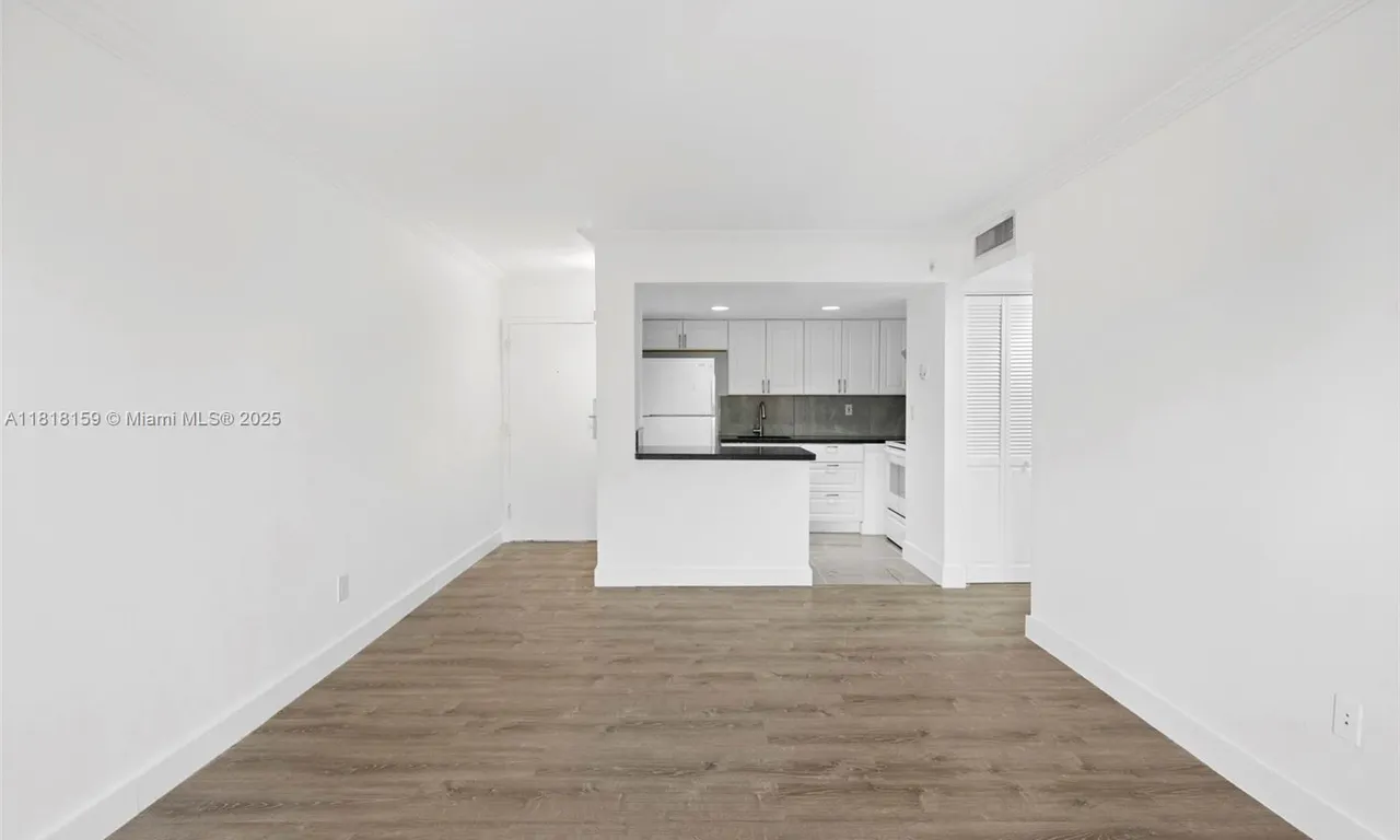 4335 NW South Tamiami Canal Dr # 213, Miami FL 33126