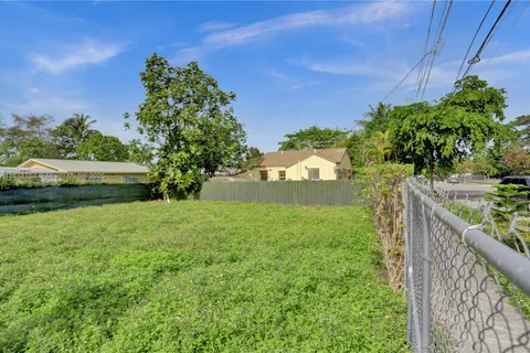 4100 NW 1st Ave, Miami FL 33127