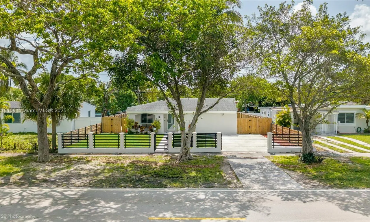 12245 NW 2nd Ave, North Miami FL 33168