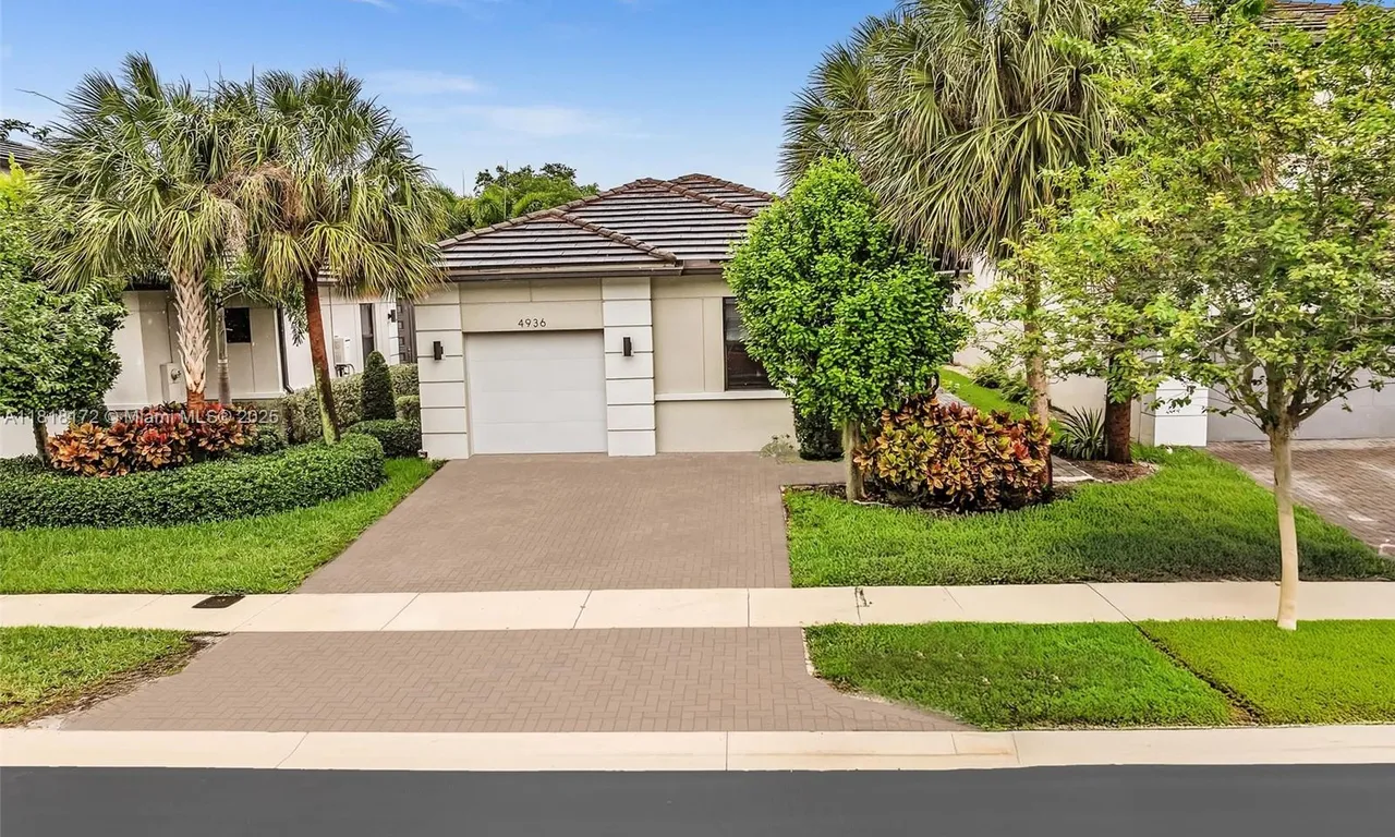 4936 Whispering Way, Dania Beach FL 33312