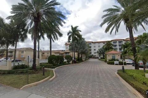 4590 NW 79th Ave # 2B, Doral FL 33166