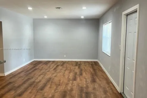 1401 NW 1st Ave # 2, Fort Lauderdale FL 33311