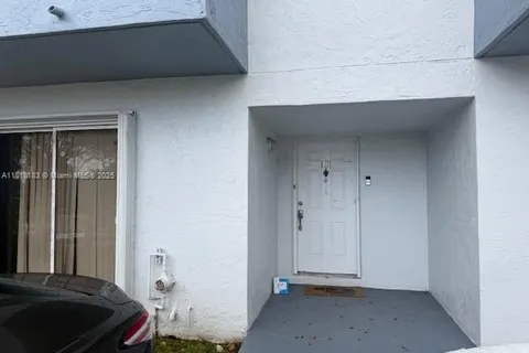 6247 SW 131st Pl # 101, Miami FL 33183
