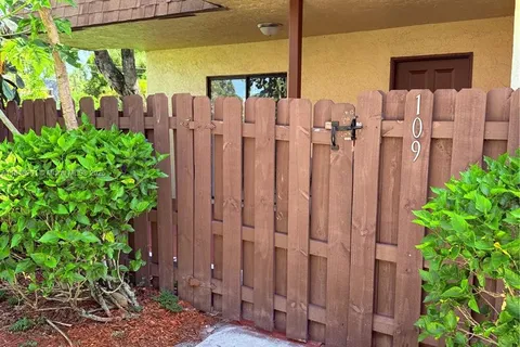 109 San Remo Blvd # 109, North Lauderdale FL 33068