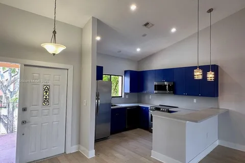 8210 NW 191st St # G, Hialeah FL 33015