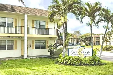 4160 NW 21st St, Lauderhill FL 33313