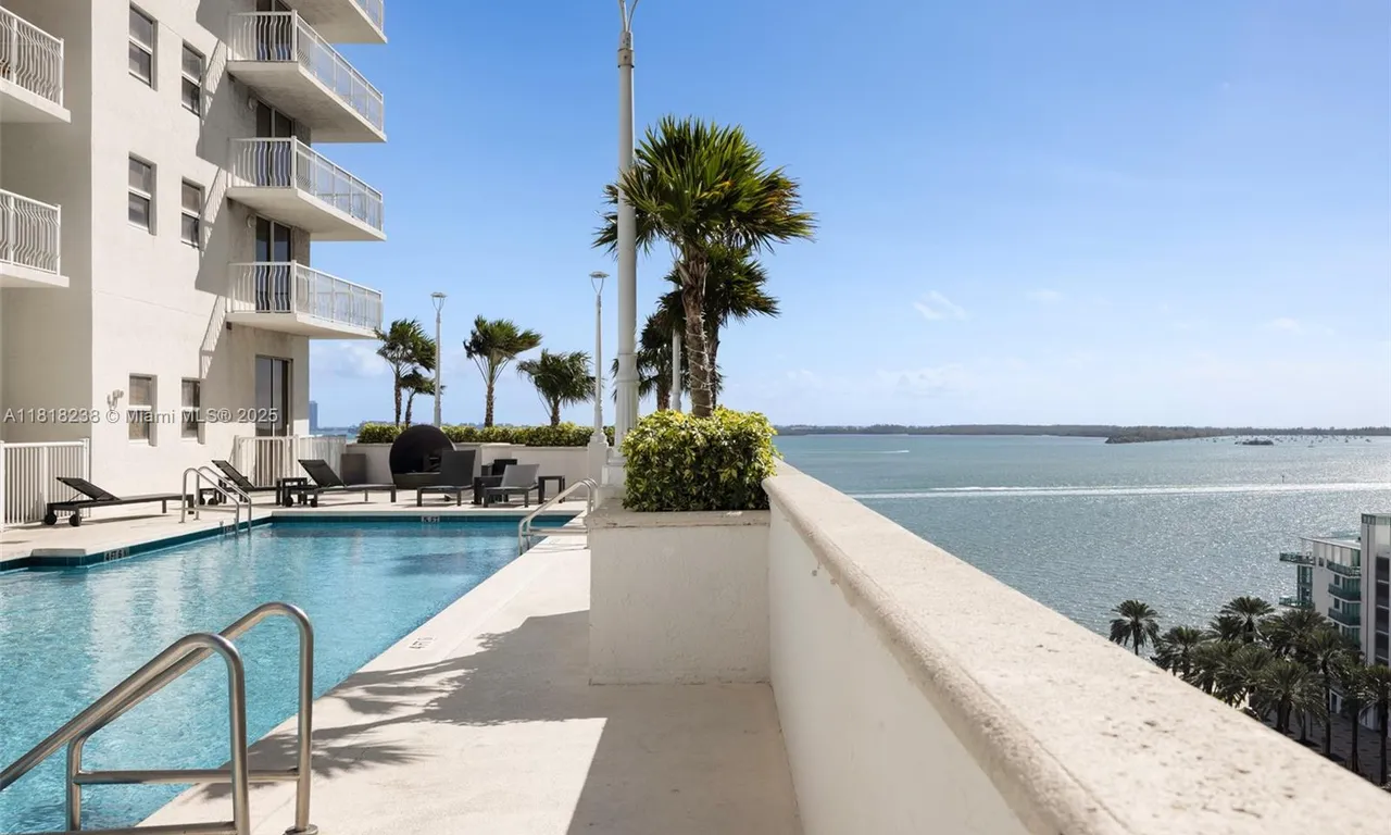 1200 Brickell Bay Dr # 4010, Miami FL 33131