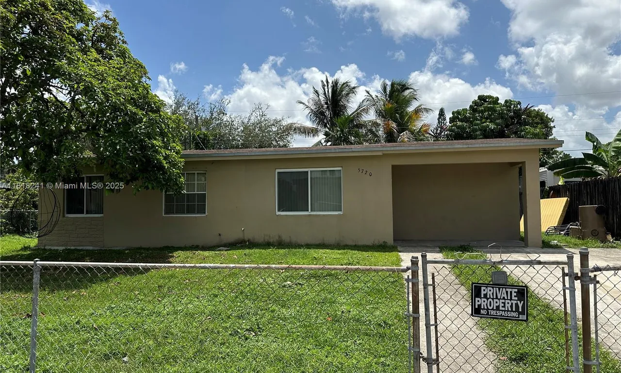5720 SW 36th Ct, Davie FL 33314