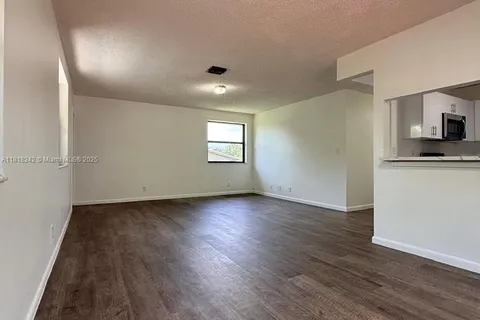 10875 NW 45th St # 10875, Coral Springs FL 33065