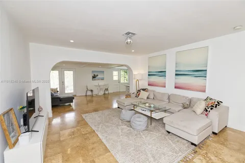 8240 SW 62nd Ct # 8240, Miami FL 33143