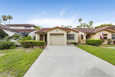 6654 NW 173rd Ln, Hialeah FL 33015