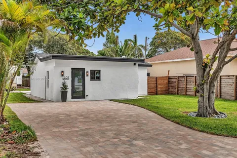 107 Central Ave, Delray Beach FL 33483
